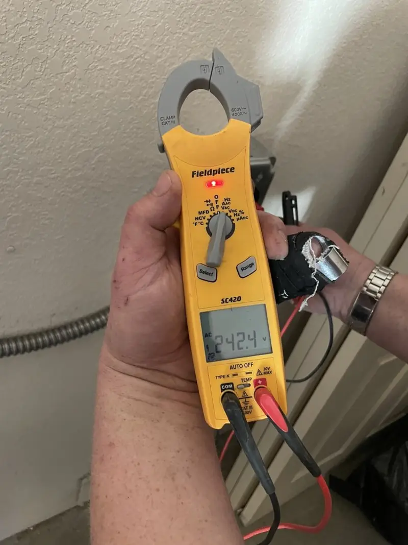 Voltage testing with clamp meter during Aluminum Wiring Replacement in Bergen